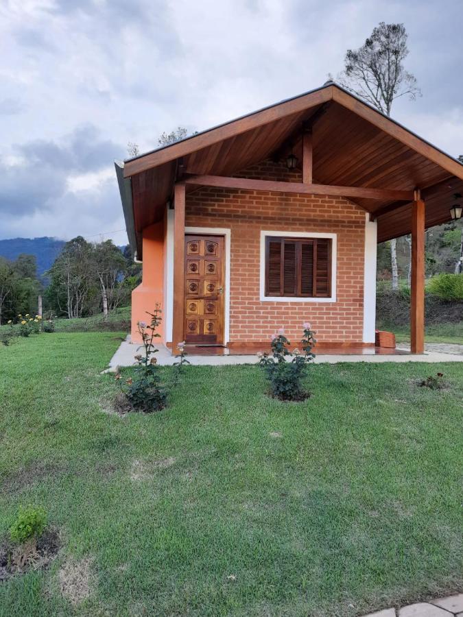 Encanto Das Rosas Santo Antônio do Pinhal Eksteriør billede